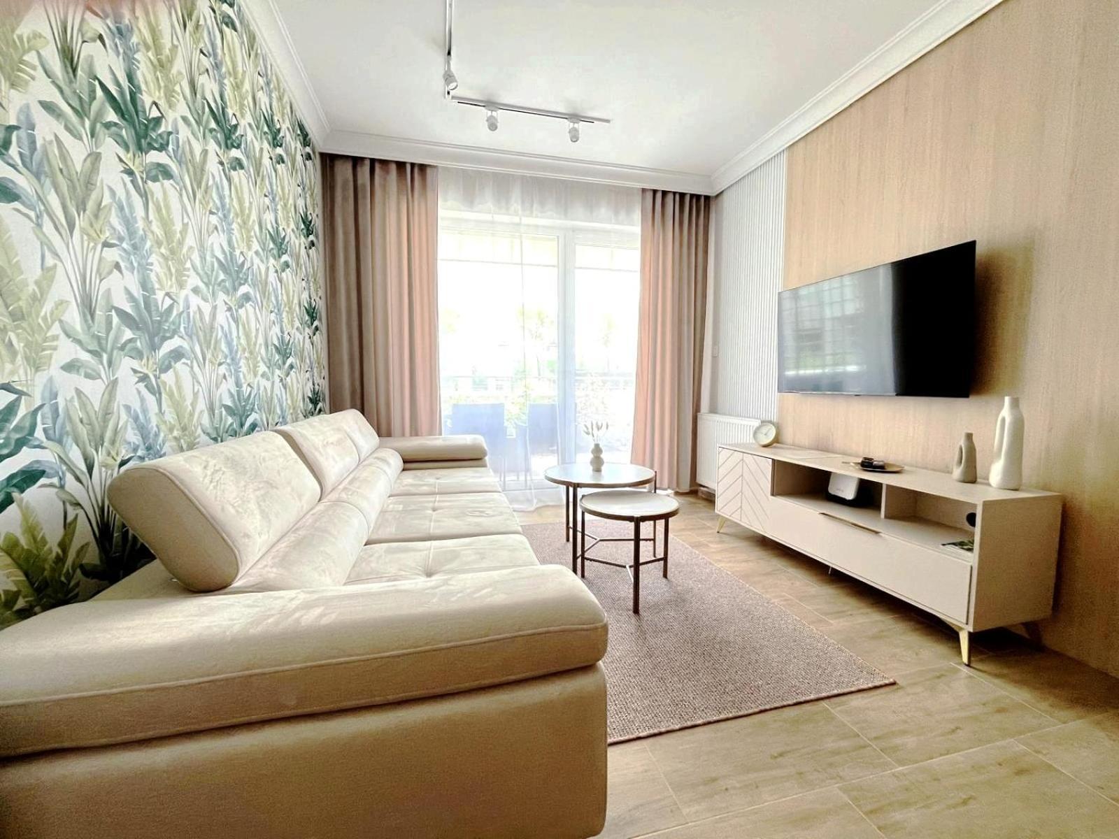Danhouse 3 *
